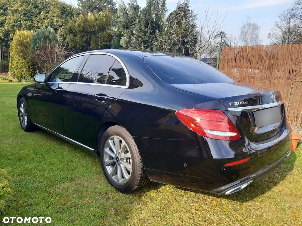 Mercedes-Benz Klasa E 200 d 9G-TRONIC - 2