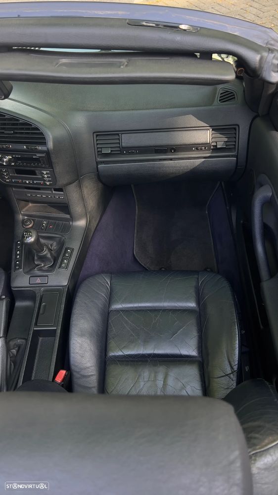 BMW 318 i Cabriolet - 15
