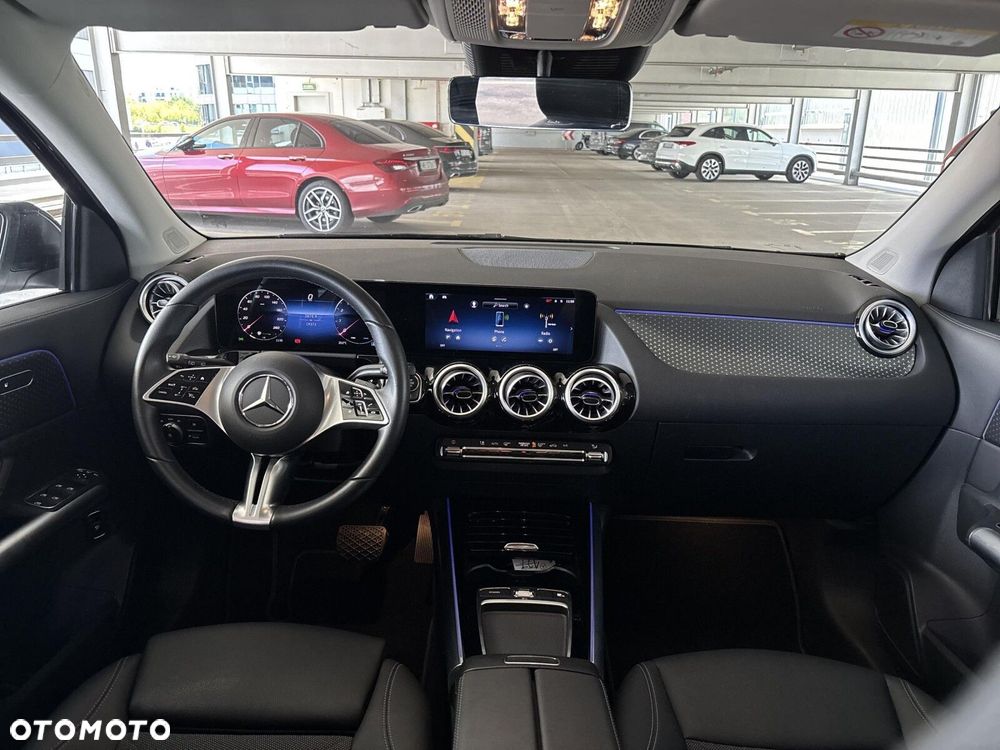 Mercedes-Benz GLA - 11