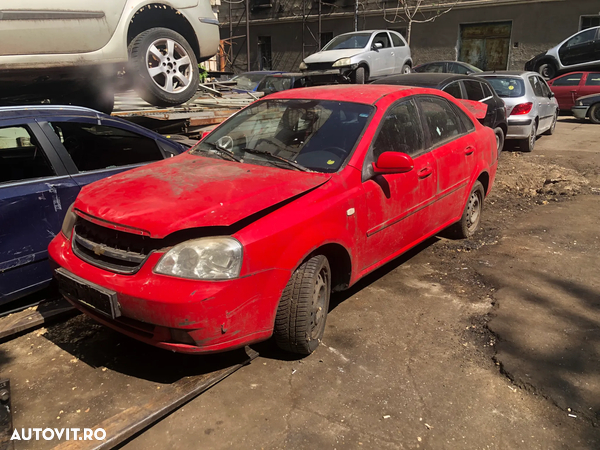 Dezmembrez Chevrolet Lacetti rosu 2007