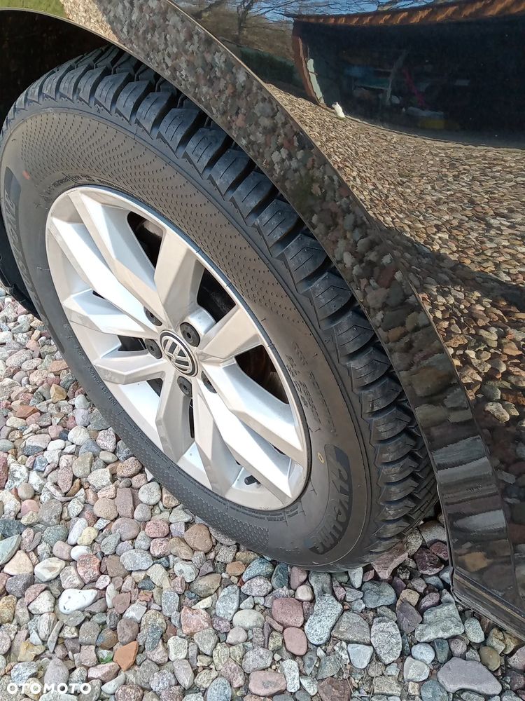 Volkswagen Passat - 19