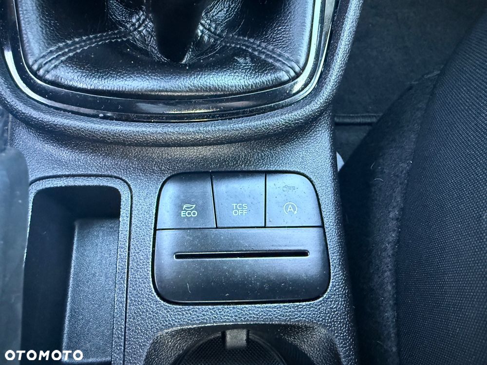 Ford Fiesta 1.1 S&S COOL&CONNECT - 16