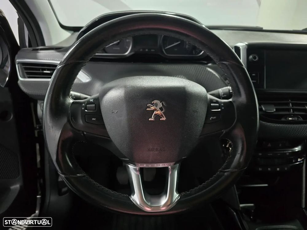 Peugeot 2008 - 12