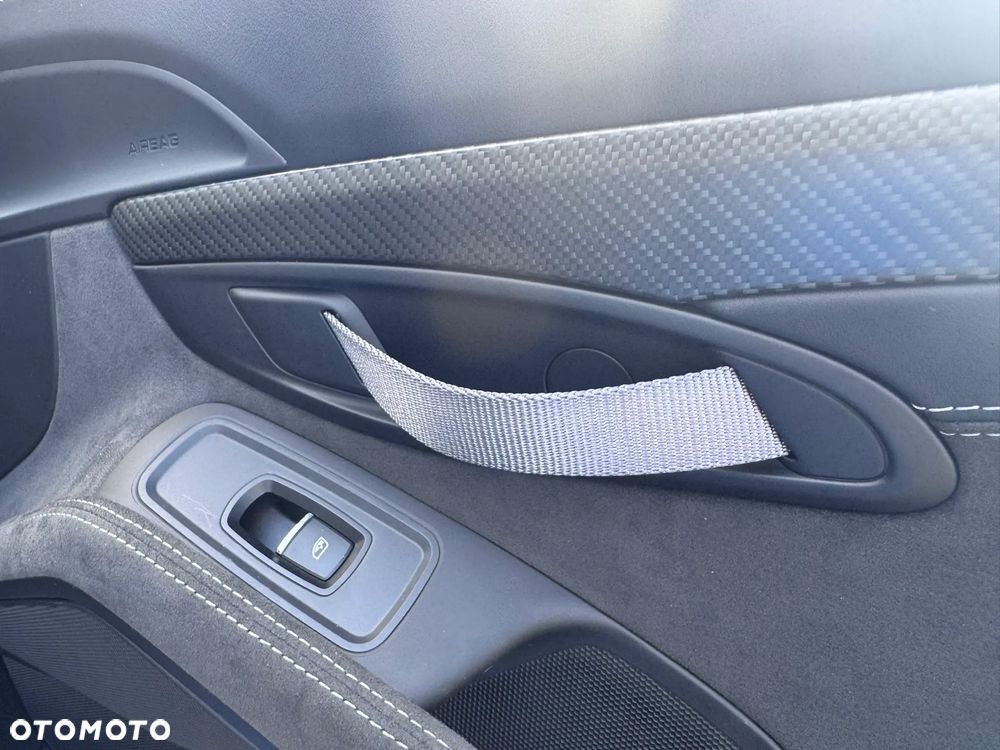 Porsche 718 Spyder - 27