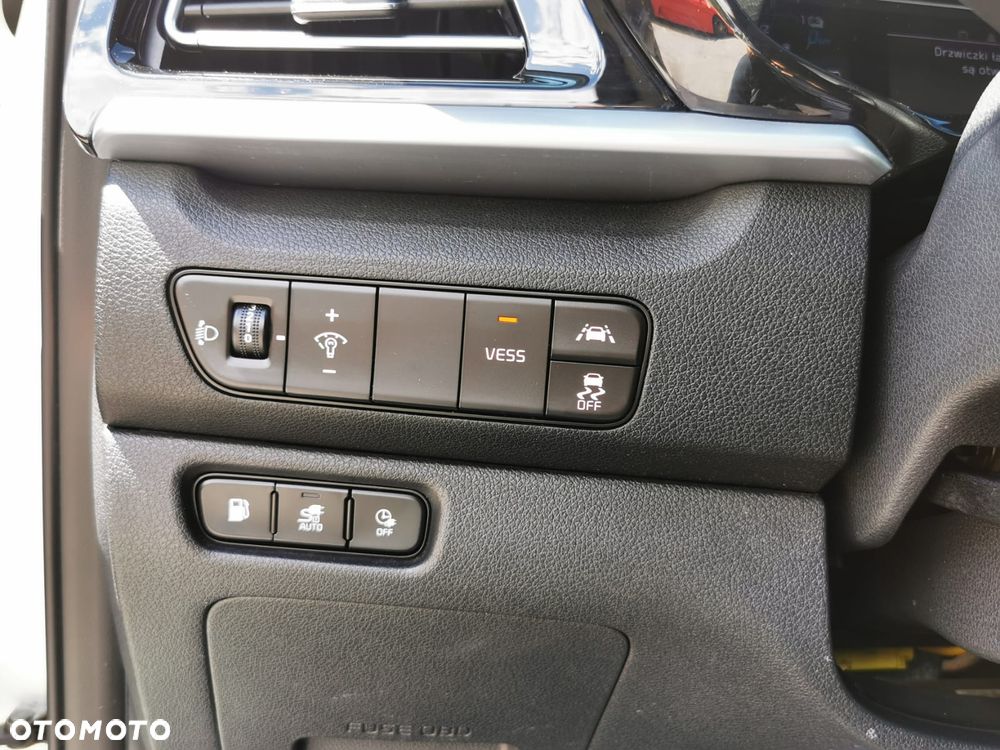 Kia Niro 1.6 GDI Plug-in Hybrid M - 12