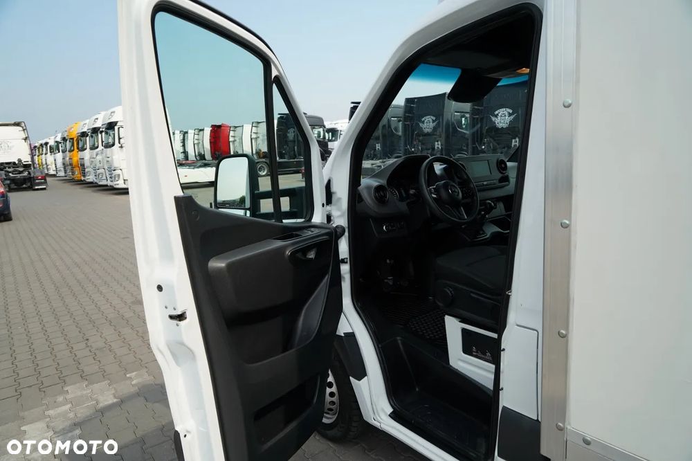 Mercedes-Benz SPRINTER 315 CDI / KONTENER 4,4 M / WINDA 750 / BLIŹNIAK / SPROWADZONY - 24