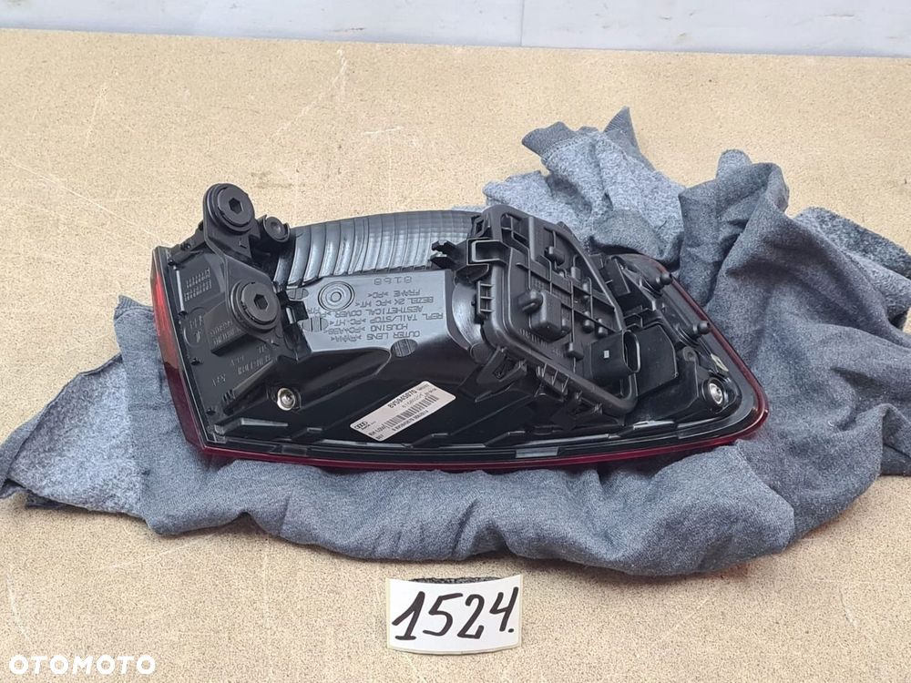 LAMPA PRAWA TYLNA TYŁ PRAWY W BŁOTNIK AUDI A3 SEDAN LIFT LED 8V5945070A - 5