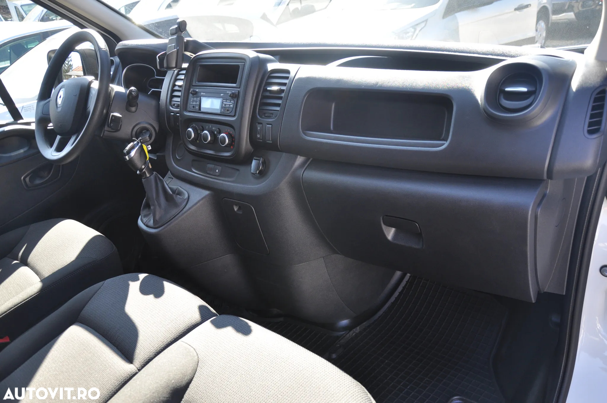 Renault Trafic L2H1 Doka 6 Locuri - 13