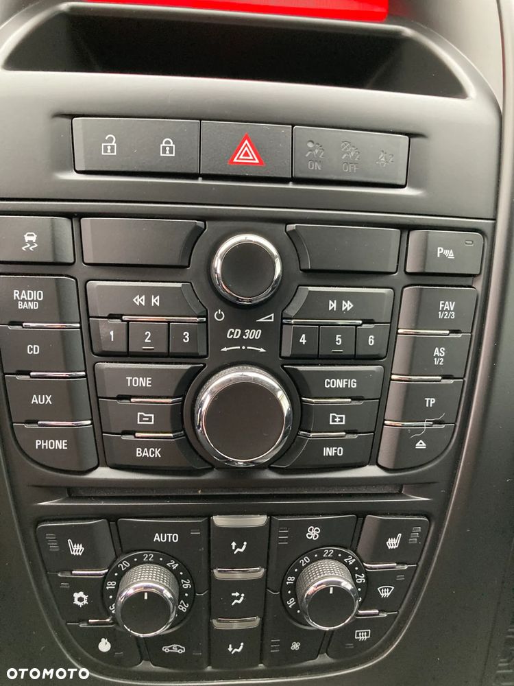 Opel Astra 1.4 Turbo 150 Jahre - 19