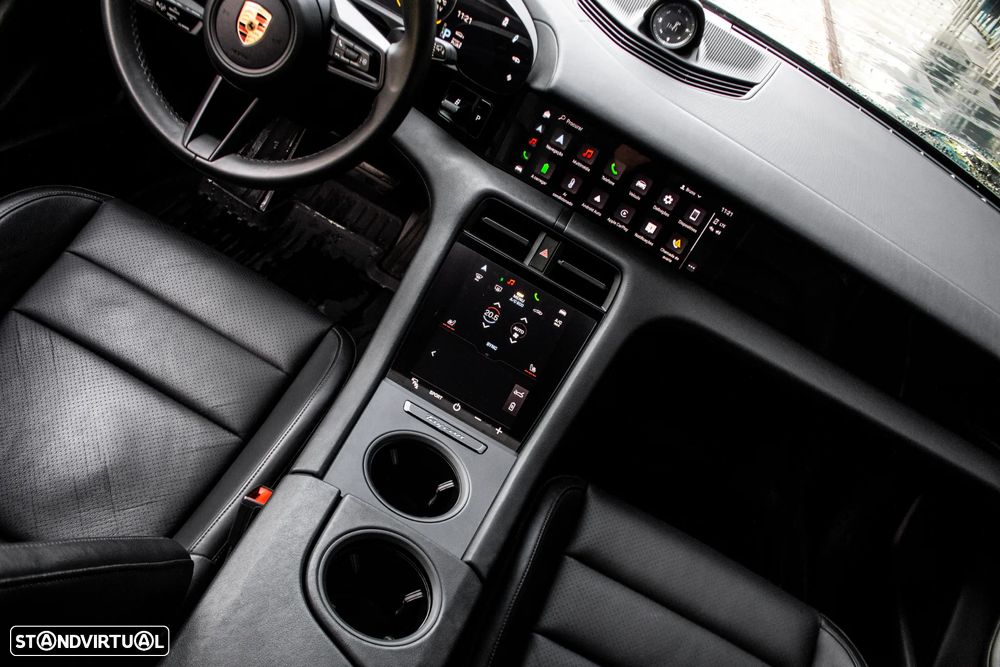 Porsche Taycan Cross Turismo 4 - 40