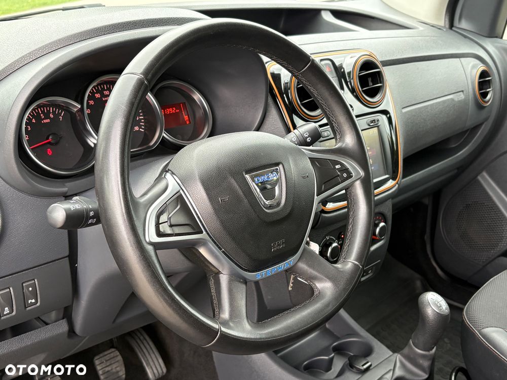 Dacia Dokker dCi 90 Stepway Celebration - 17