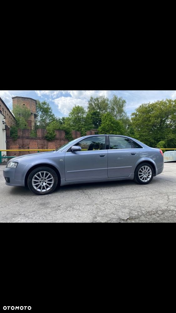 Audi A4 Limousine - 8