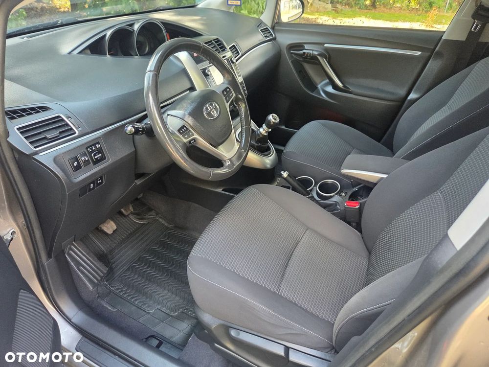 Toyota Verso 1.6 D-4D Prestige - 6