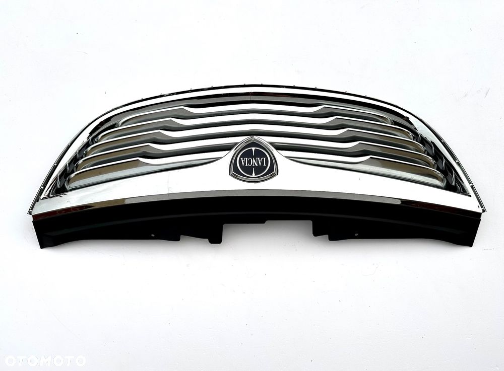 LANCIA VOYAGER 2011 - 2017 ATRAPA GRILL CHROM LOGO ZDERZAK ORYGINAŁ OE - 4