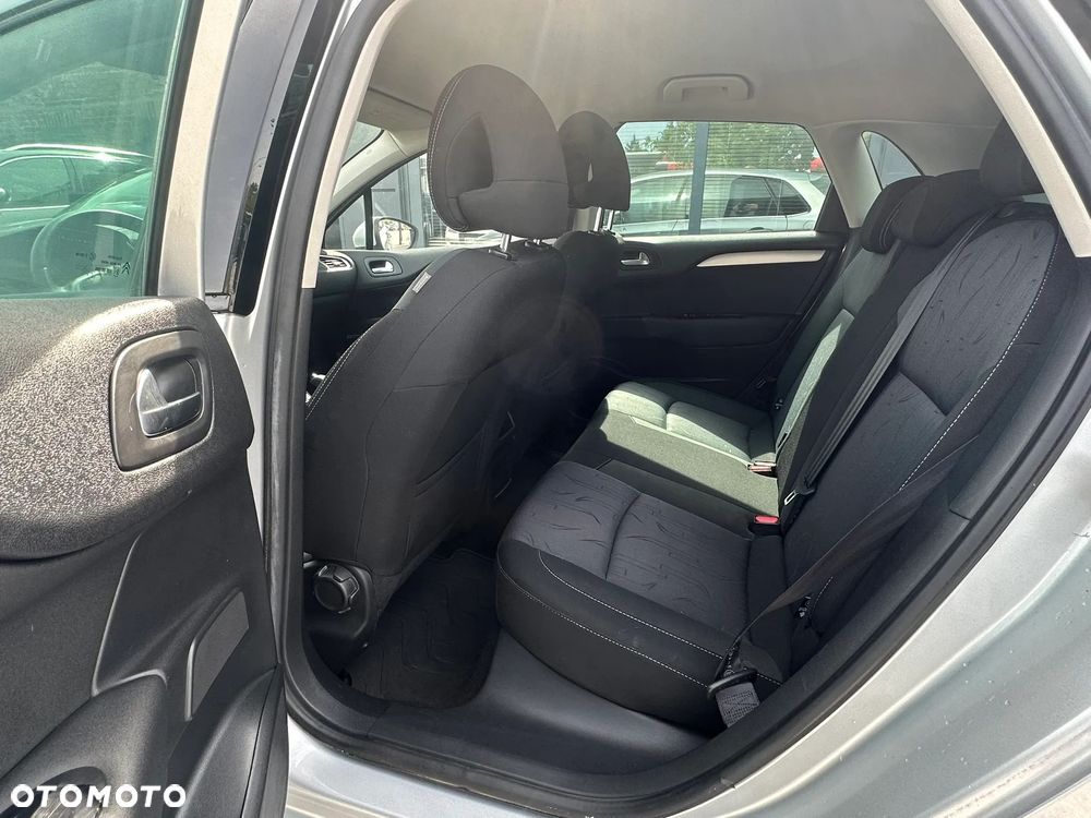 Citroën C4 VTi 120 Attraction - 37