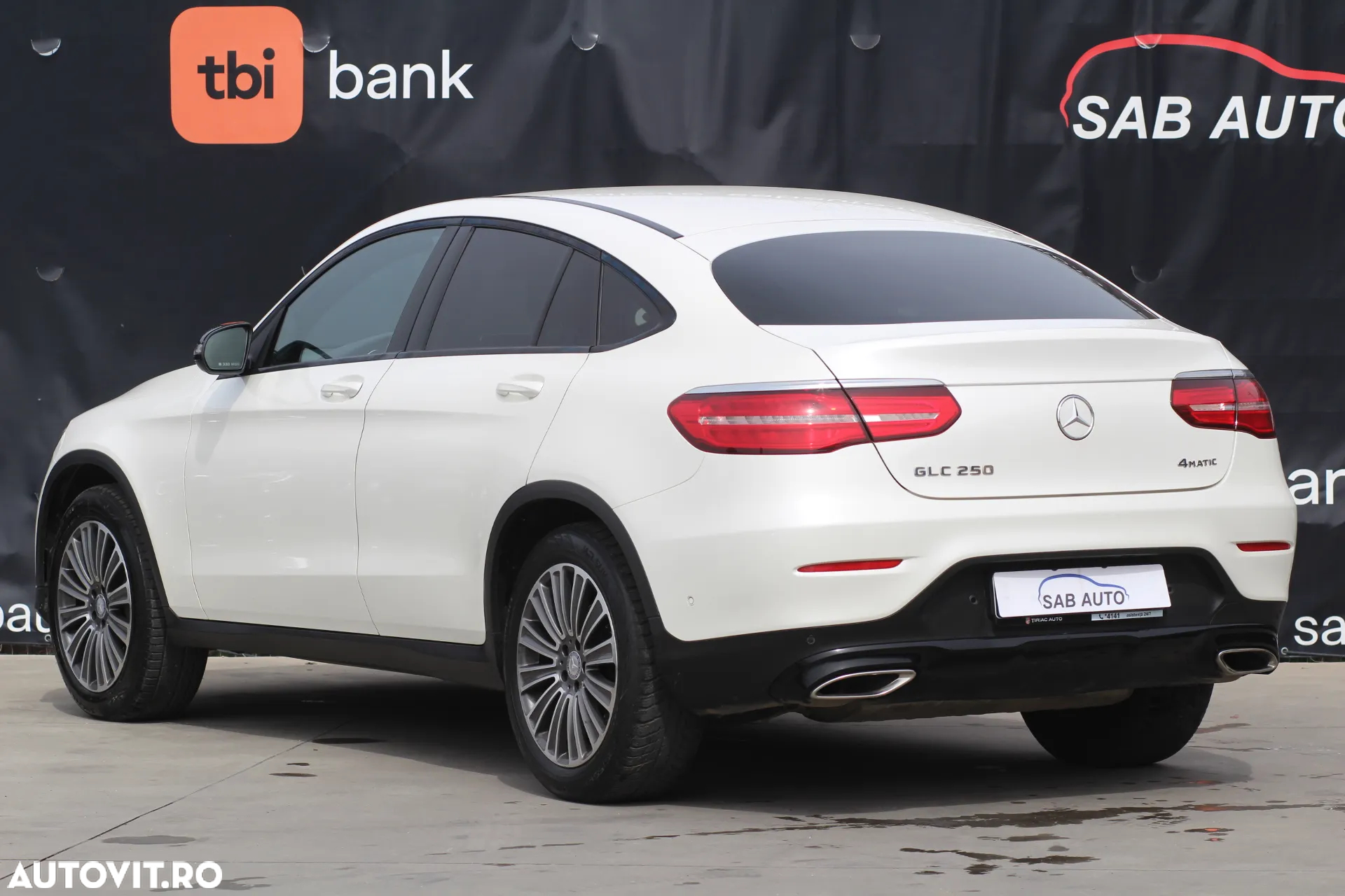 Mercedes-Benz GLC Coupe 250 4Matic 9G-TRONIC - 29