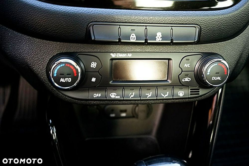 Kia Ceed - 21