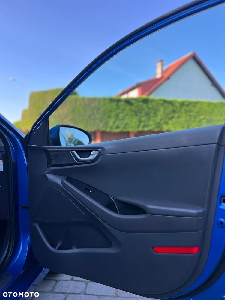 Hyundai IONIQ Hybrid Premium - 28