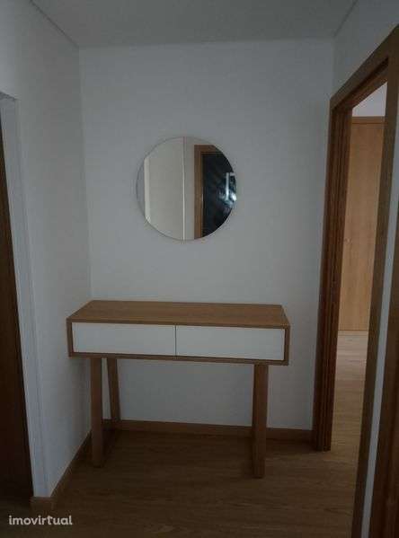 Alugo apartamento T2 - Grande imagem: 3/8