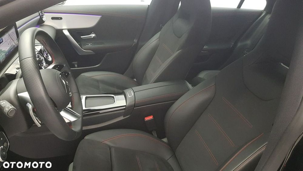 Mercedes-Benz CLA - 13