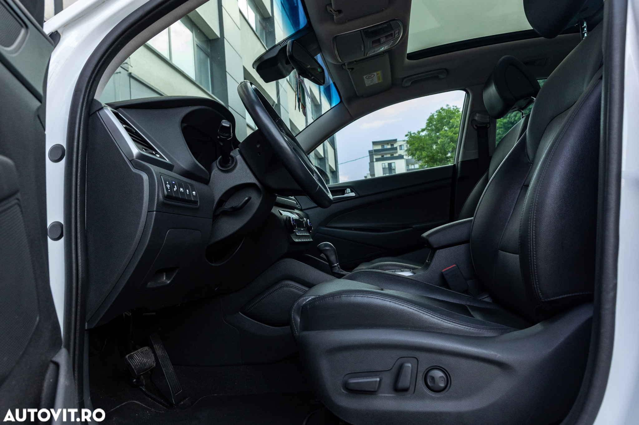 Hyundai Tucson 2.0 CRDI 4WD 6AT Luxury Pack+ - 27