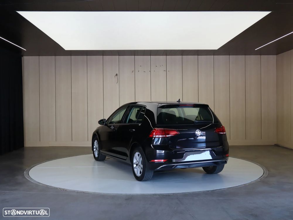 VW Golf 1.6 TDI Confortline - 4