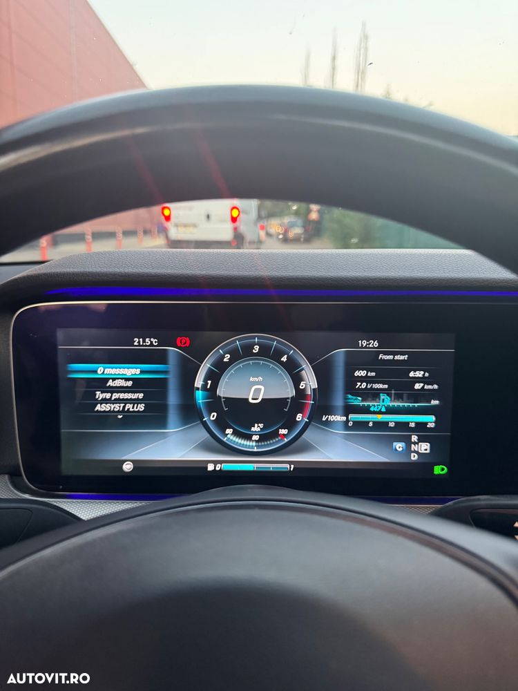 Mercedes-Benz E 220 d 9G-TRONIC - 4