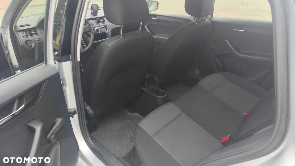 Skoda RAPID 1.0 TSI Active - 8