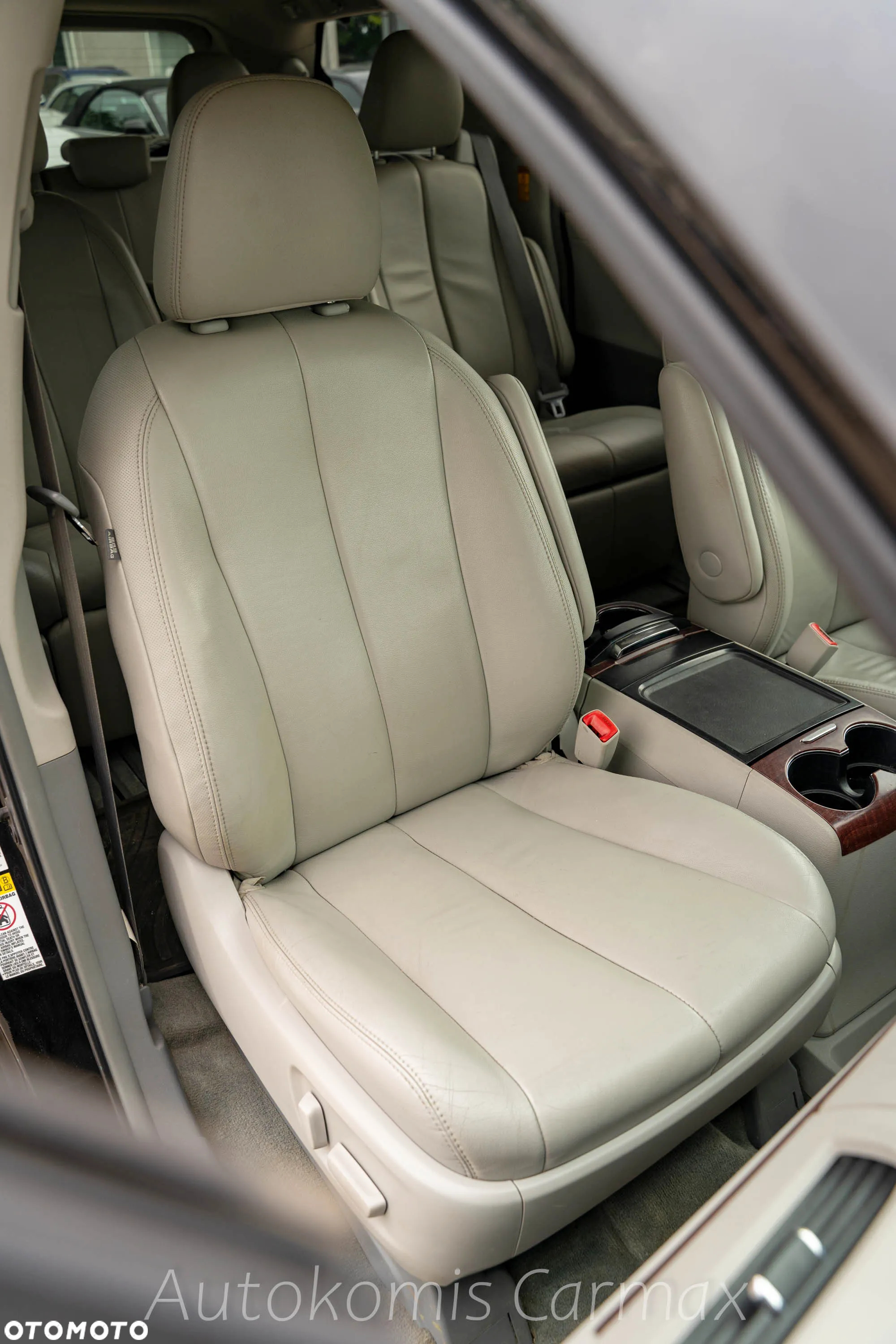 Toyota Sienna 3.5 V6 XLE AWD - 19
