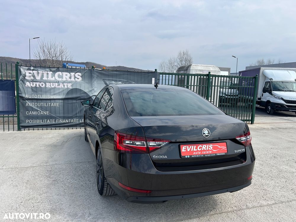 Skoda Superb 2.0 TDI 4X4 DSG Sportline - 37