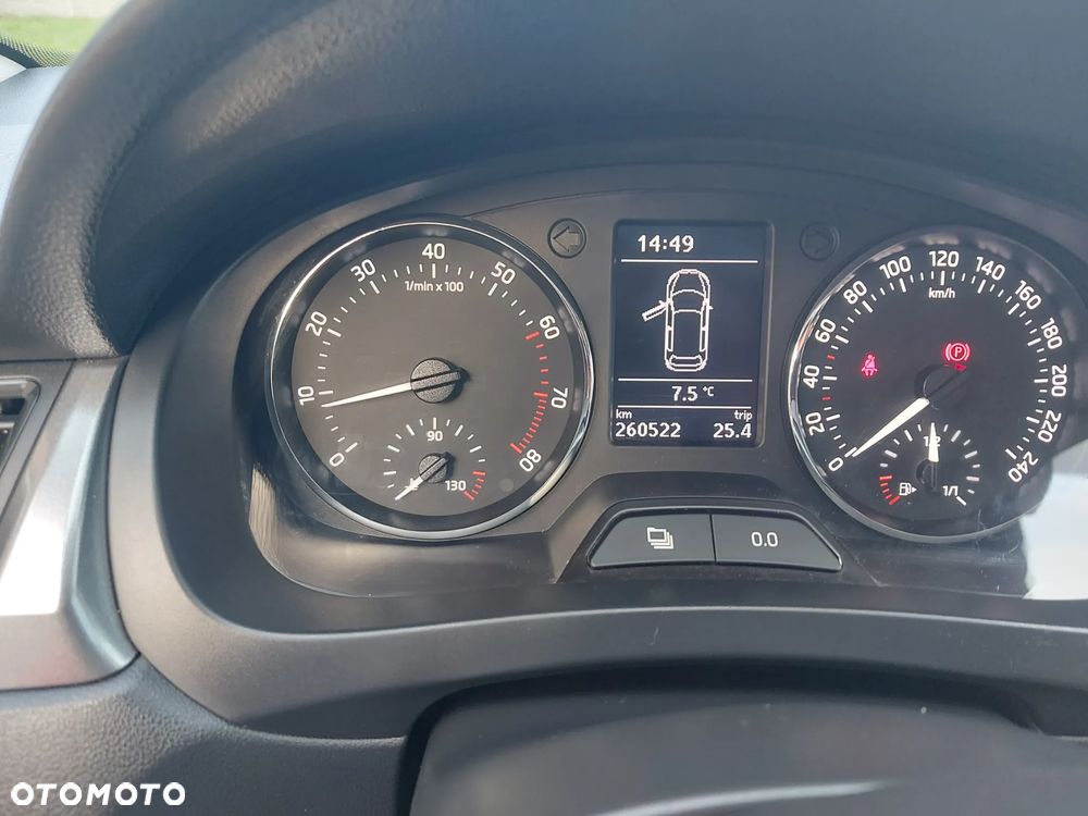 Skoda RAPID 1.2 TSI (Green tec) Ambition - 13