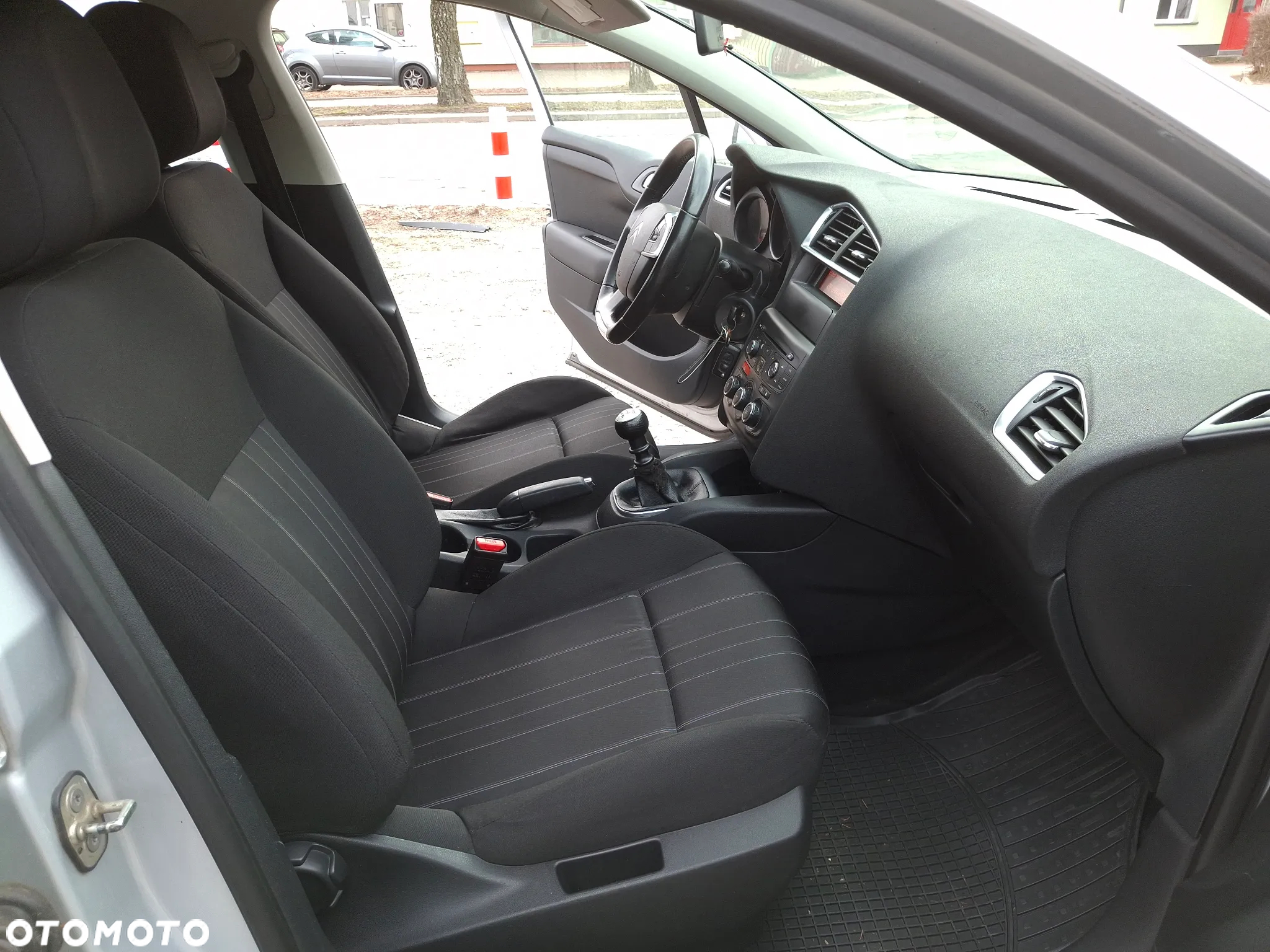 Citroën C4 1.6 HDi Attraction - 7