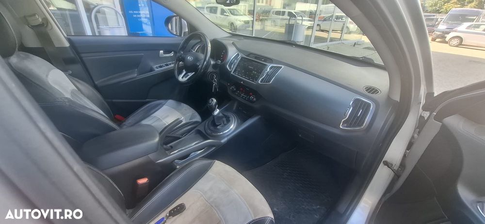 Kia Sportage 2.0 DSL MT 4x4 STYLE - 16