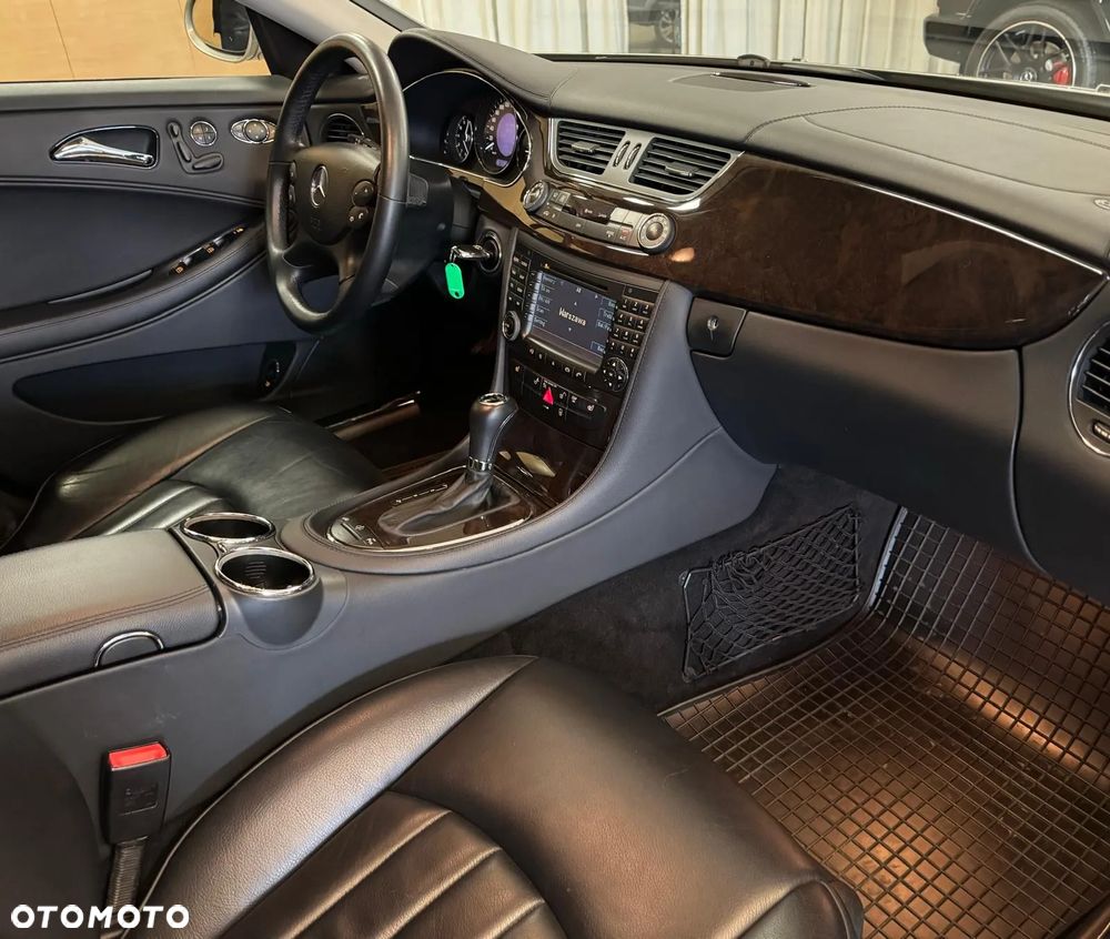 Mercedes-Benz CLS - 10