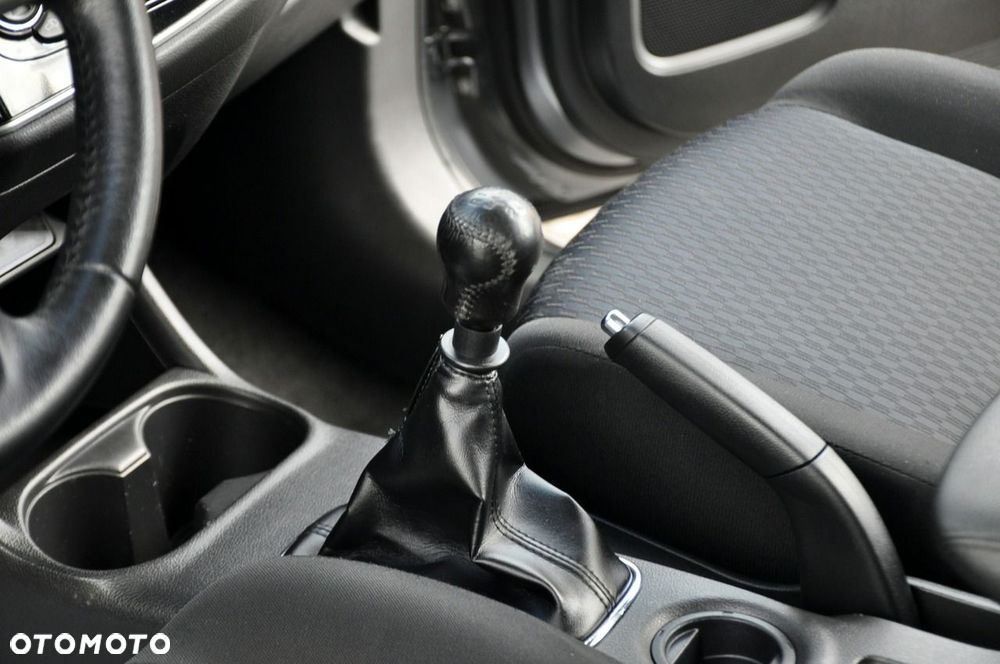 Mitsubishi Outlander - 33