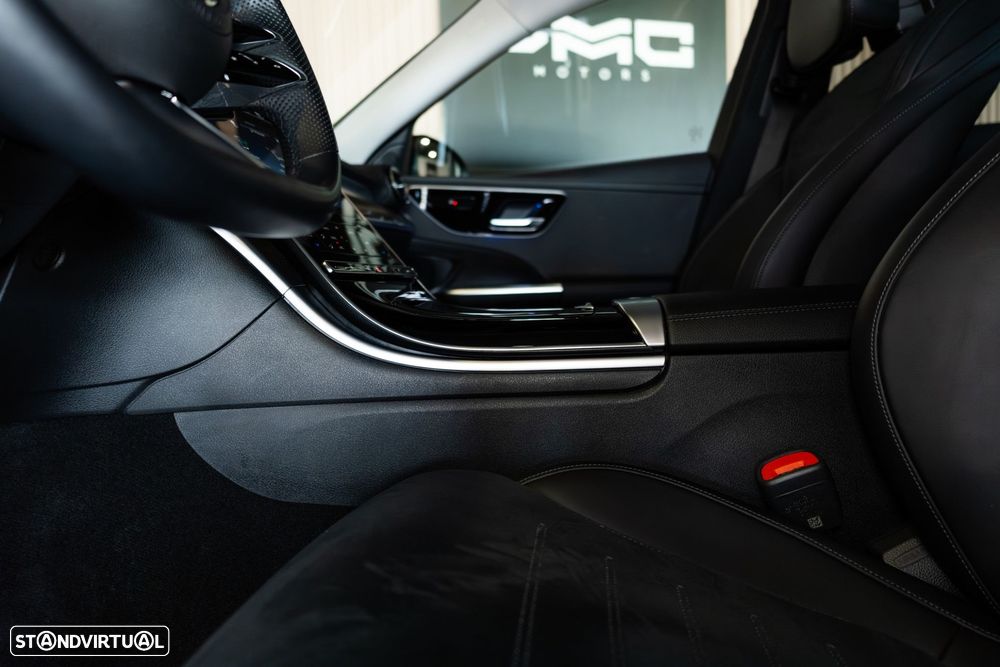 Mercedes-Benz C 300 e AMG Line - 26