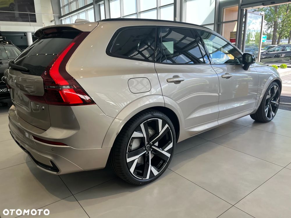 Volvo XC 60 T6 Plug-In Hybrid AWD Plus Dark - 7