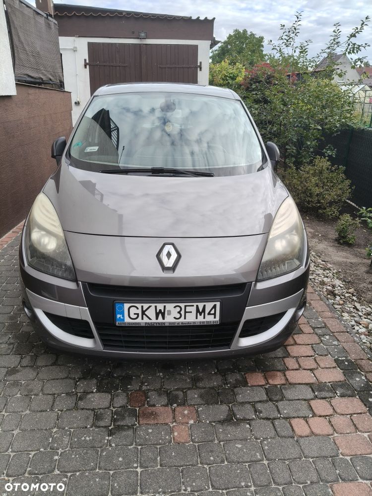 Renault Scenic - 1