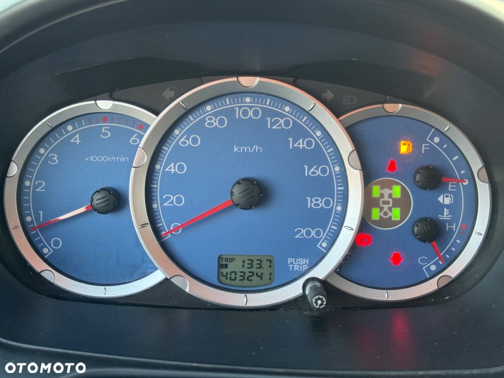 Mitsubishi L200 2.5 DID Summer Edition Sport - 36