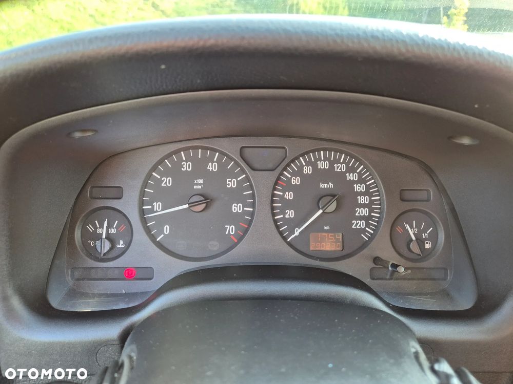 Opel Astra 1.6 Comfort / Cool - 22
