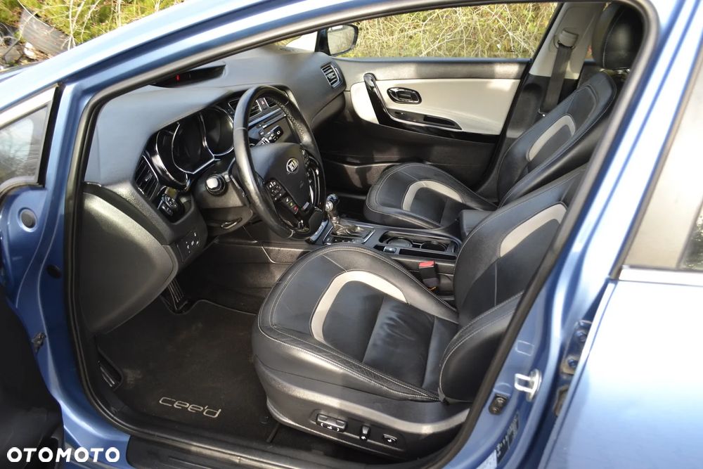 Kia Ceed - 14