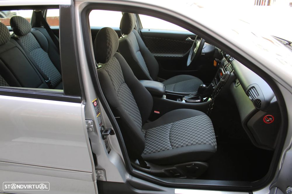 Mercedes-Benz C 220 - 32