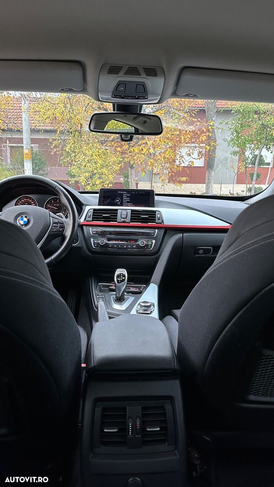 BMW Seria 3 320d Aut. Sport Line - 14