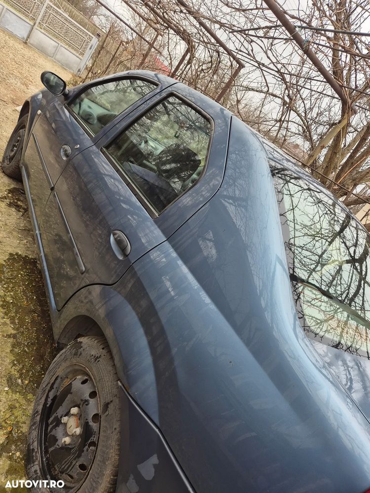 Dacia Logan Express 1.6 MPI - 5