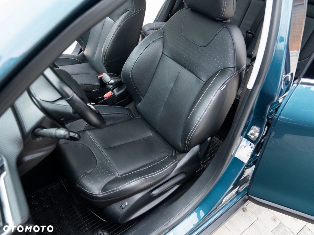 Peugeot 2008 1.2 Pure Tech Allure S&S - 28