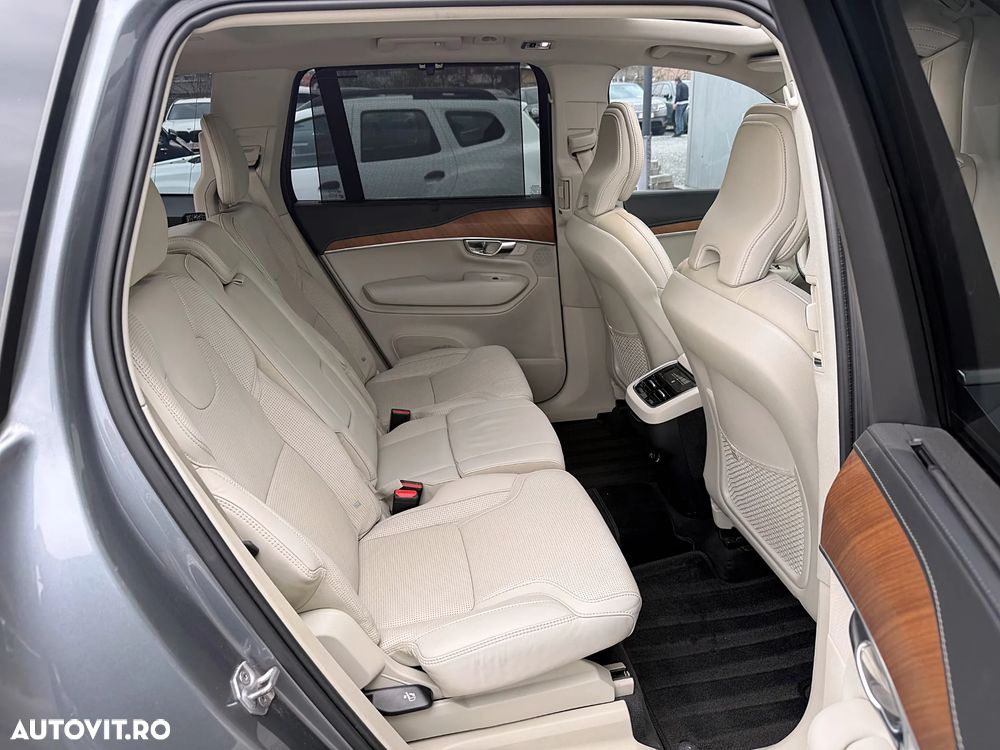 Volvo XC 90 D5 AWD Geartronic Inscription - 25