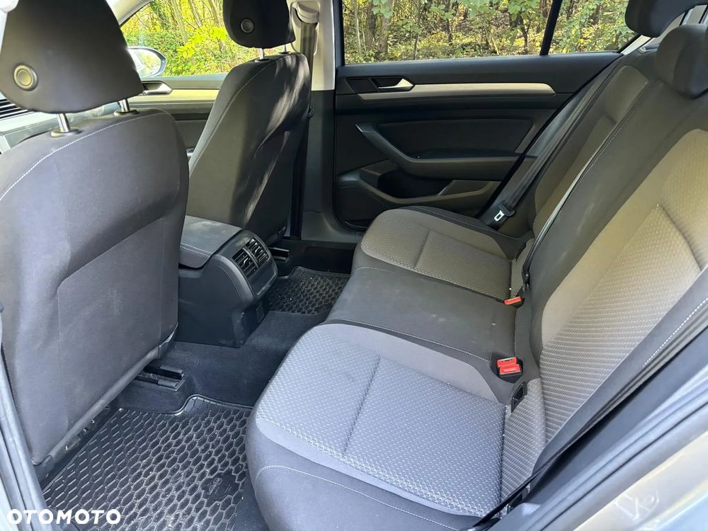 Volkswagen Passat 1.5 TSI EVO Business - 19