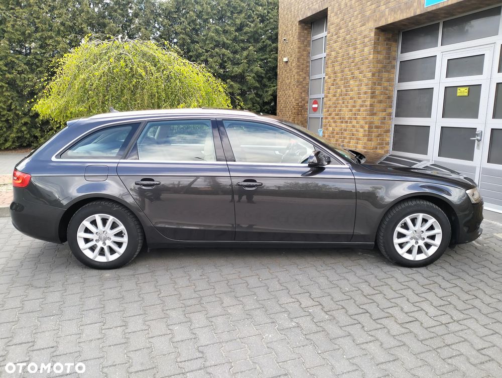 Audi A4 Avant 2.0 TDI DPF quattro Attraction - 6