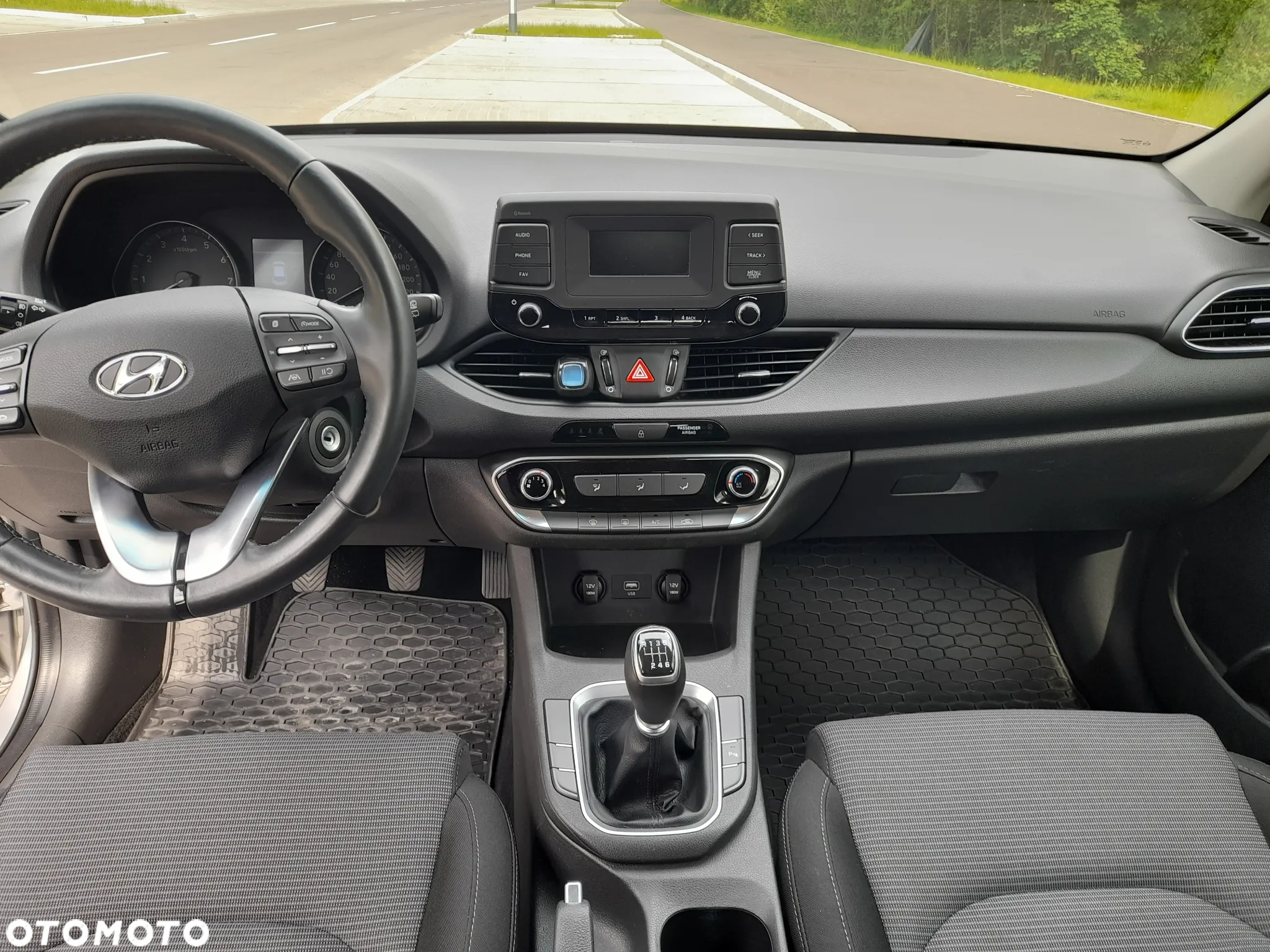 Hyundai i30 1.5 DPI Classic + - 11