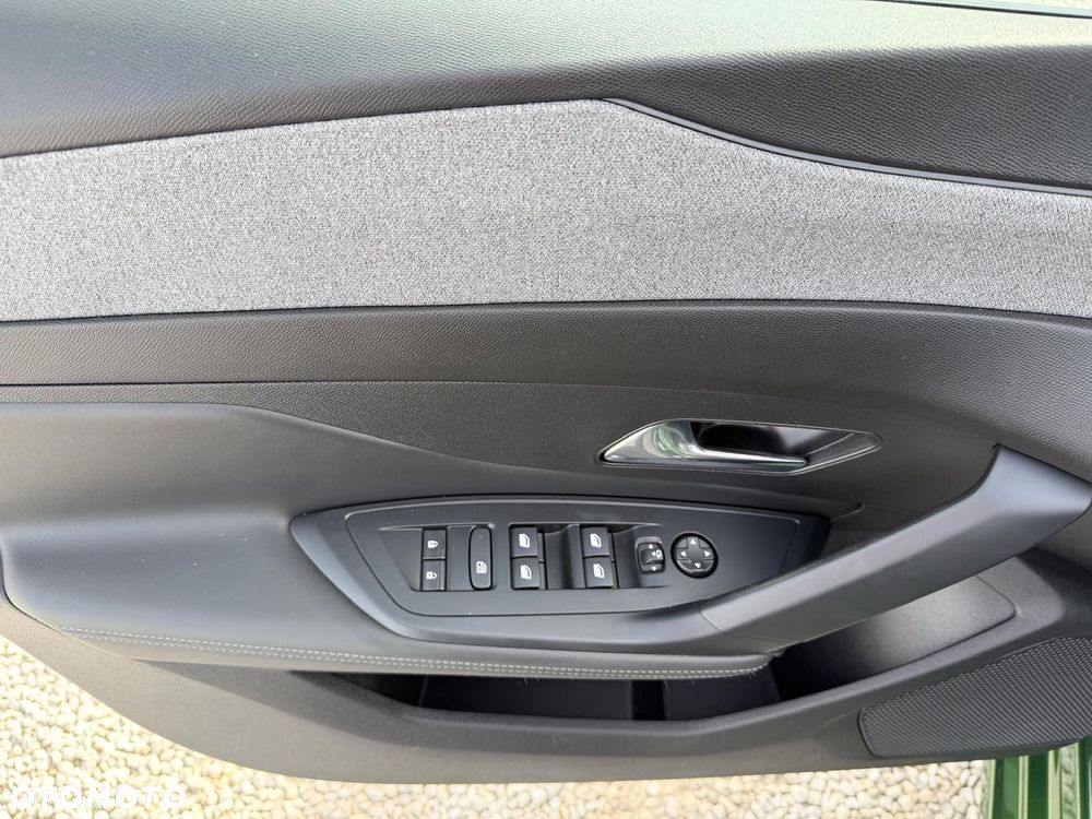 Peugeot 308 1.2 PureTech Allure S&S - 19